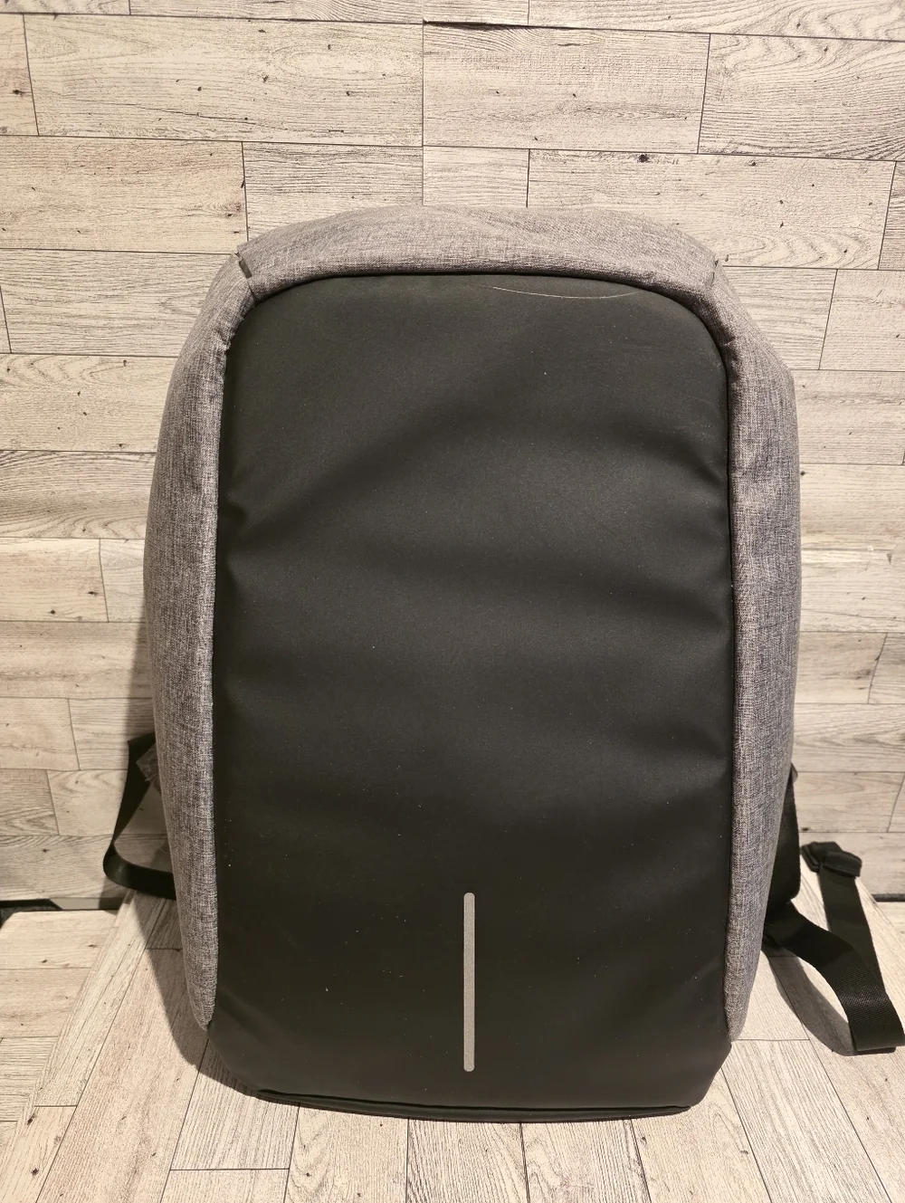 Men's Anti-Theft Backpack in Black and Gray